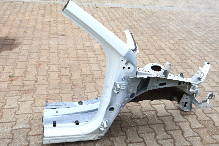 TOYOTA RAV4 IV ĆWIARTKA LEWA PRZÓD 070