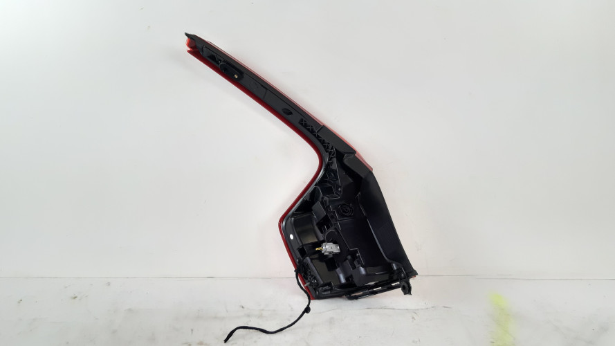 VOLVO XC90 II USA LAMPA PRAWA TYŁ 32228831