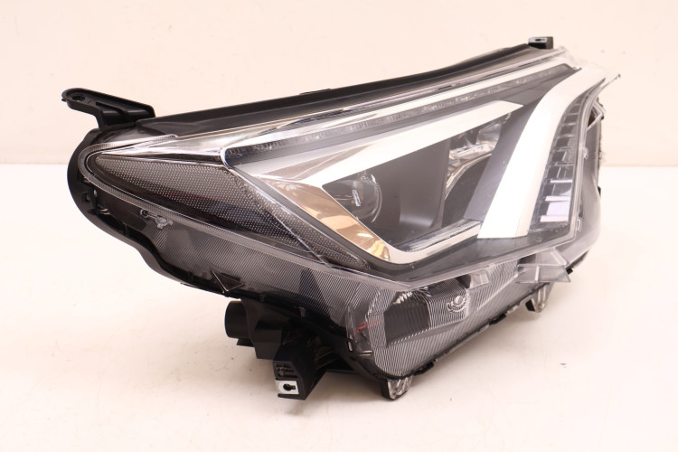 TOYOTA RAV4 IV LIFT LAMPA PRAWA PRZÓD