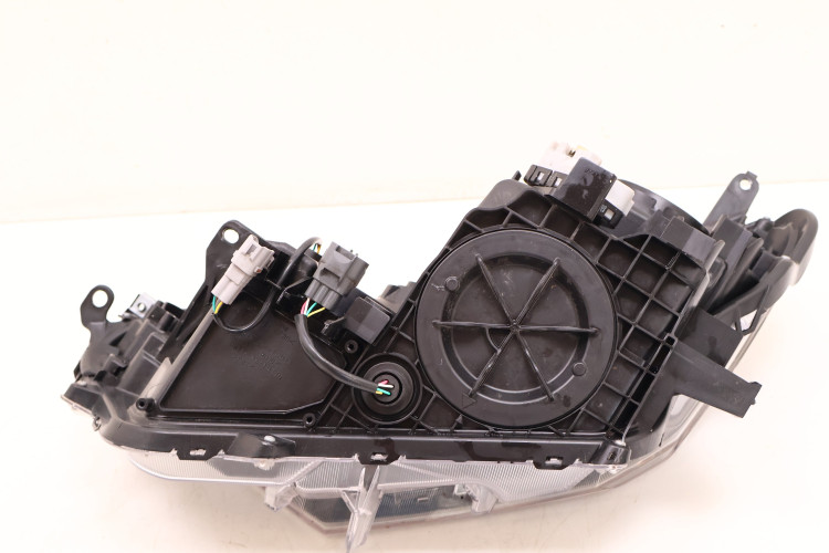 TOYOTA RAV4 IV LIFT LAMPA PRAWA PRZÓD