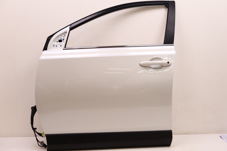 TOYOTA RAV4 IV DRZWI LEWE PRZÓD 070