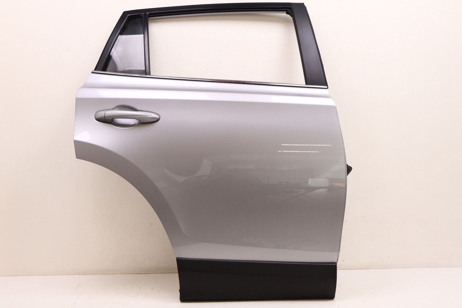 TOYOTA RAV4 IV DRZWI PRAWE TYŁ 1D6