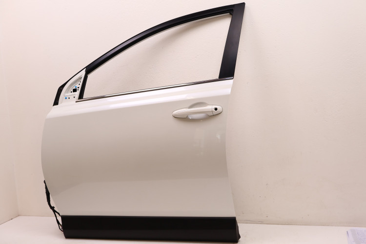 TOYOTA RAV4 IV DRZWI LEWE PRZÓD 070