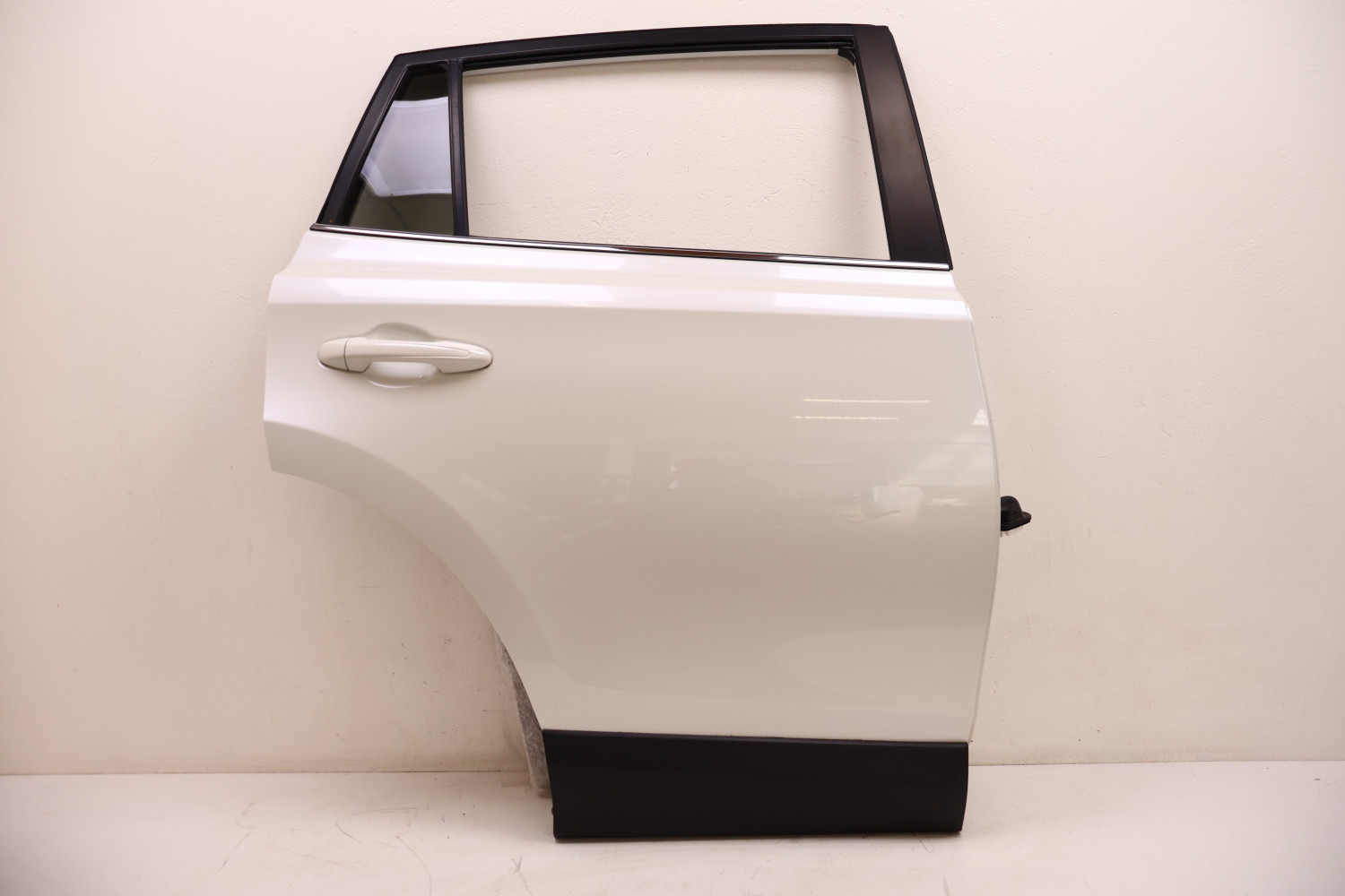 TOYOTA RAV4 IV DRZWI PRAWE TYŁ 070
