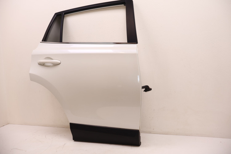 TOYOTA RAV4 IV DRZWI PRAWE TYŁ 070