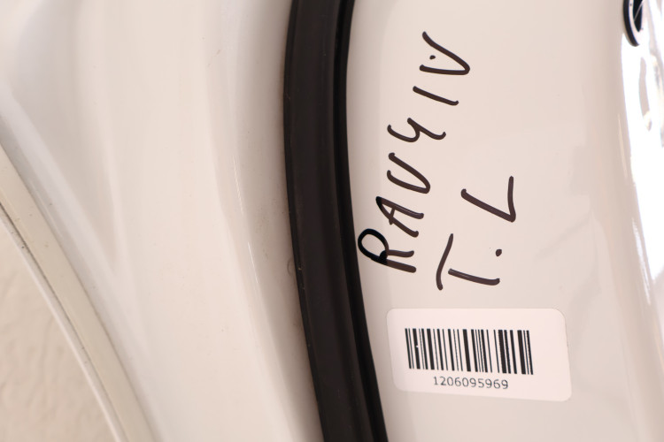 TOYOTA RAV4 IV DRZWI LEWE TYŁ 070