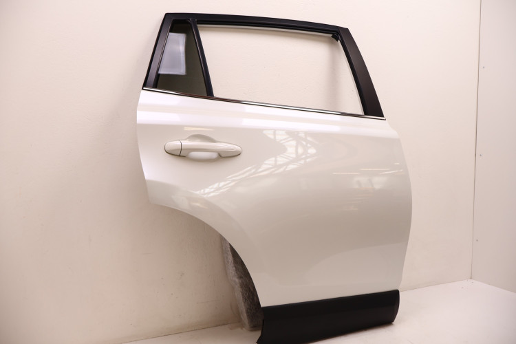 TOYOTA RAV4 IV DRZWI PRAWE TYŁ 070