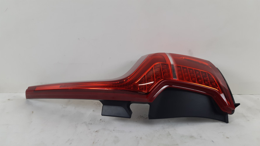 VOLVO XC90 II LAMPA PRAWA TYŁ 31353166