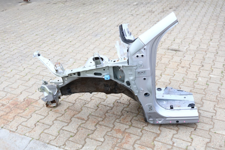 TOYOTA RAV4 IV ĆWIARTKA LEWA PRZÓD 1D6