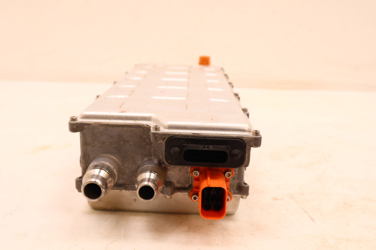JEEP WRANGLER JL 2.0 T HYBRID 4xe 18- PRZETWORNICA BATERII P05185035AP