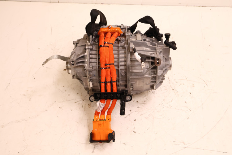 VOLVO XC60 II 2.0 T8 T6 SILNIK ELEKTRYCZNY P1216784