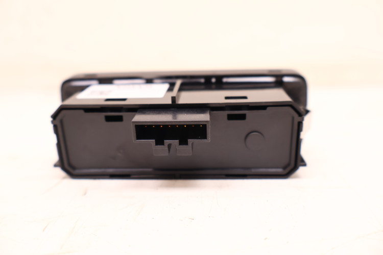 VOLVO XC60 II PANEL OTWIERANIA KLAPY, WLEWU PALIWA 32350329