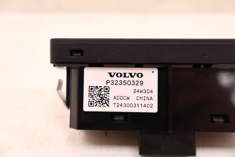VOLVO XC60 II PANEL OTWIERANIA KLAPY, WLEWU PALIWA 32350329