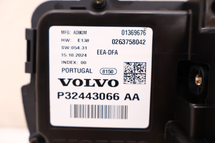 VOLVO XC60 II 2.0 T8 LICZNIK ZEGAR ZEGARY 32443066