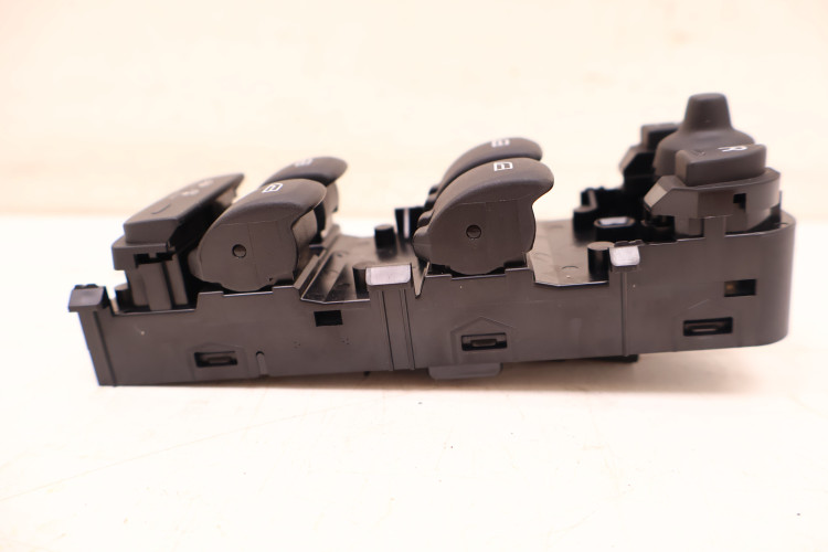 VOLVO XC60 II PRZEŁĄCZNIK PANEL SZYB LEWY PRZÓD 31433407