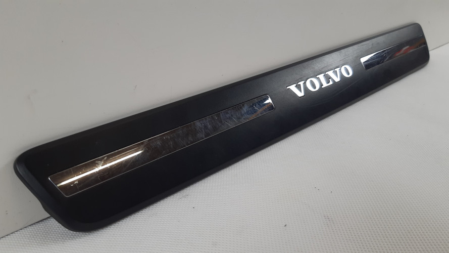 VOLVO XC60 I LIFT LISTWA NAKŁADKA PROGU PRAWA 31349213