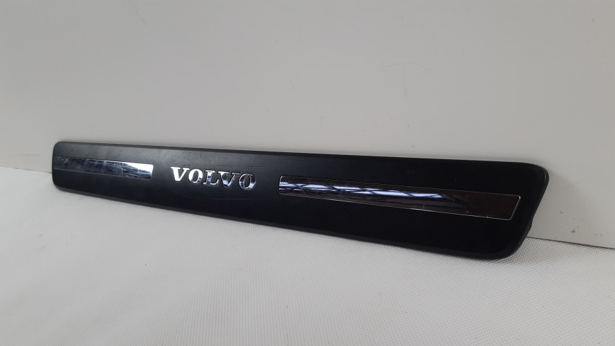 VOLVO XC60 I LIFT LISTWA NAKŁADKA PROGU PRAWA 31349213