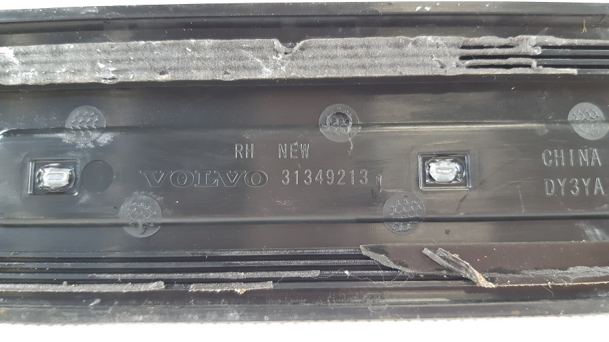 VOLVO XC60 I LIFT LISTWA NAKŁADKA PROGU PRAWA 31349213