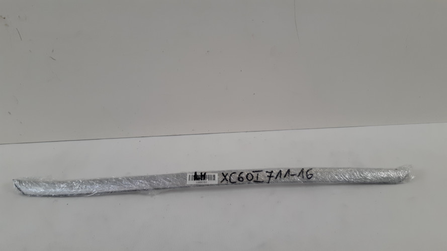 VOLVO XC60 I LIFT LISTWA SZYBY CZOŁOWEJ LEWA 711-16