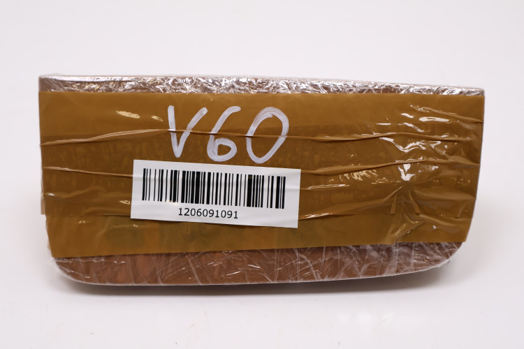 VOLVO V60 II PANEL SZYB LEWY PRZÓD 31446247