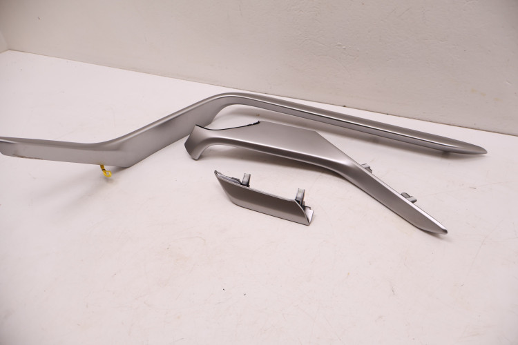 MITSUBISHI ECLIPSE CROSS DEKORY LISTWY DESKI ROZDZIELCZEJ 8055A069ZZ
