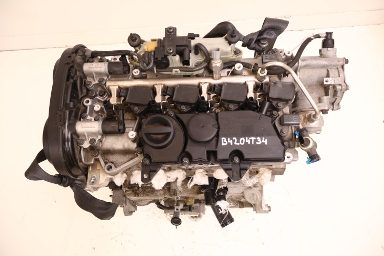 VOLVO XC60 II 2.0 T8 SILNIK B4204T34