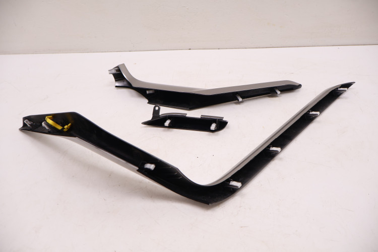 MITSUBISHI ECLIPSE CROSS DEKORY LISTWY DESKI ROZDZIELCZEJ 8055A069ZZ