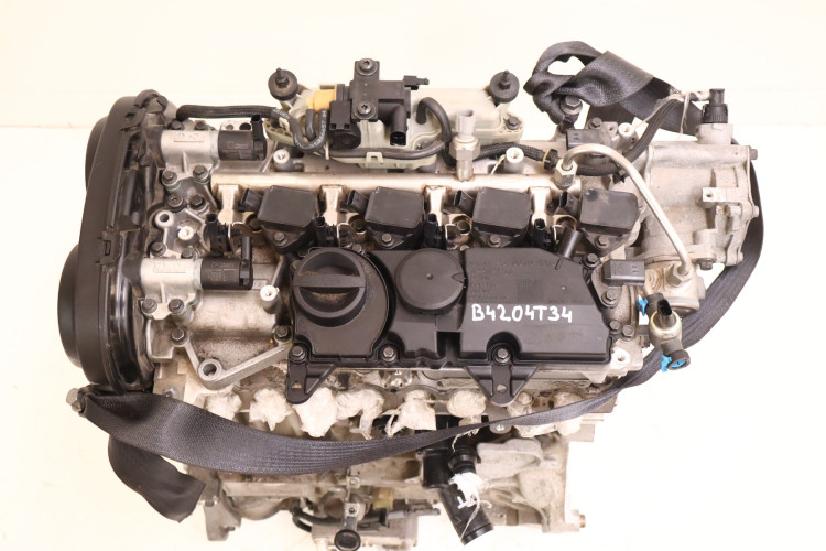 VOLVO XC60 II 2.0 T8 SILNIK B4204T34