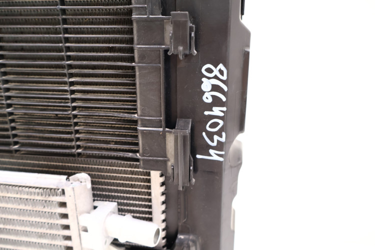 BMW 3 G20/21 330E PAS PRZEDNI CHŁODNICE 8666819, 8664034