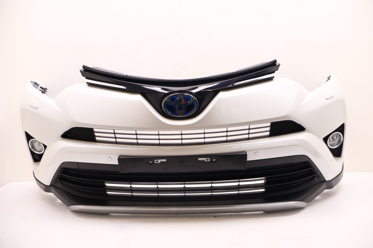 TOYOTA RAV4 IV LIFT ZDERZAK PRZÓD 070