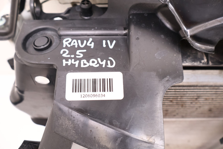 TOYOTA RAV4 IV 2.5 HYBRID PAS PRZEDNI CHŁODNICE