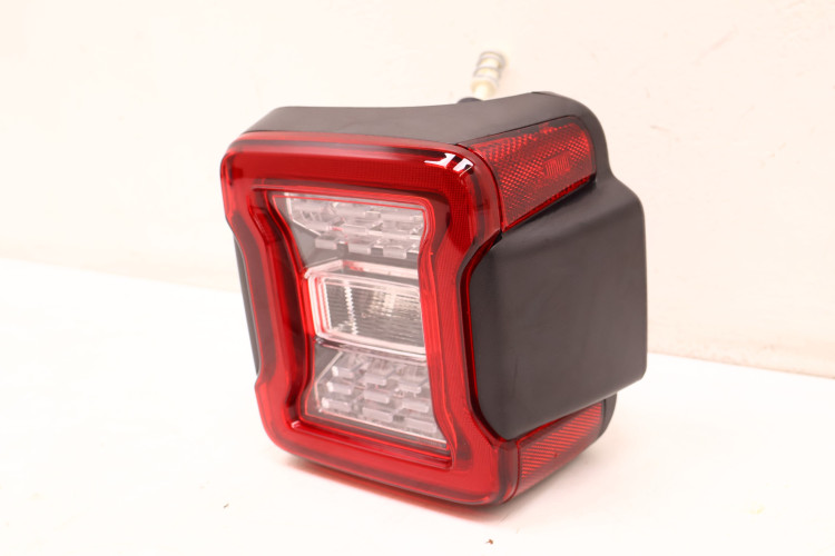 JEEP WRANGLER JL 18- LAMPA PRAWA TYŁ 68474046AA, 68376496AA