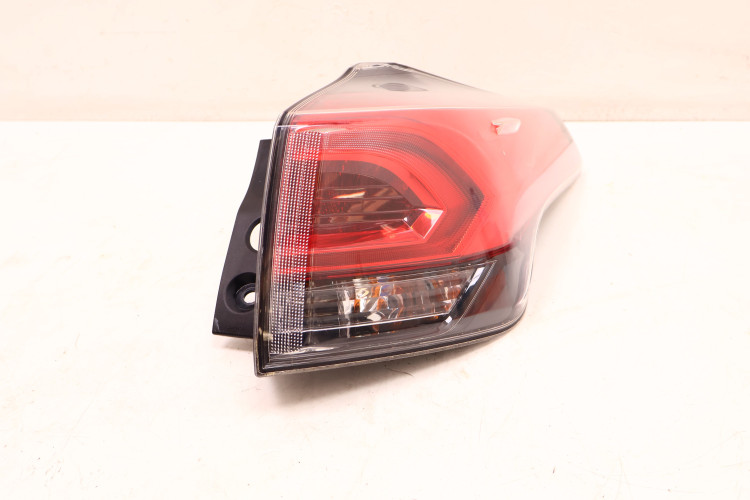 TOYOTA RAV4 IV LAMPA PRAWA TYŁ 81550-42201