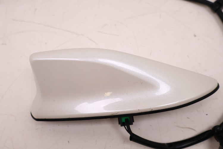 TOYOTA RAV4 IV PŁETWA ANTENA DACHOWA 070 86101-42790