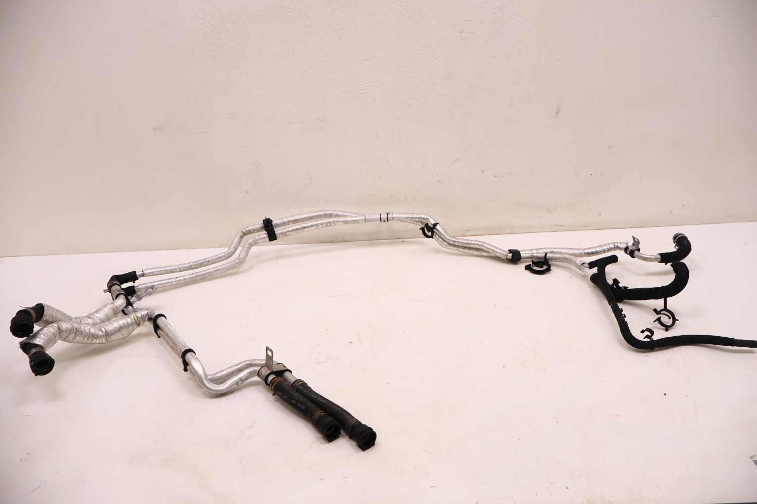 JEEP WRANGLER JL 2.0 T HYBRID 4xe 18- WĄŻ PRZEWÓD PRZEWODY WODY 68402134AD, 68402110AC