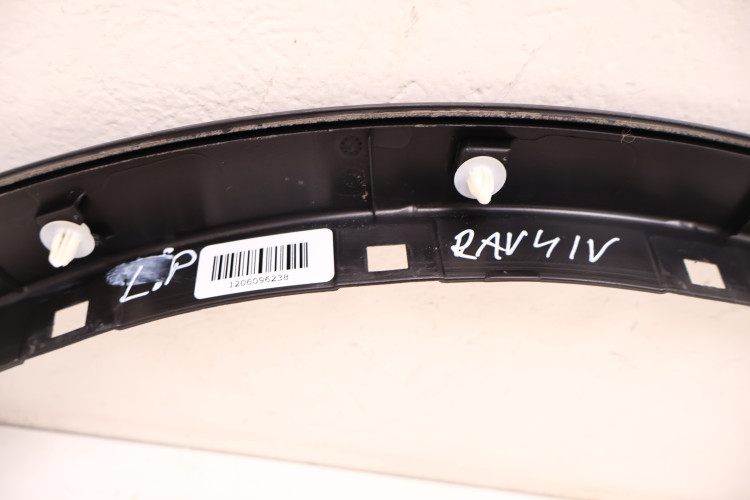 TOYOTA RAV4 IV LISTWA BŁOTNIKA LEWA PRZÓD 75602-42100