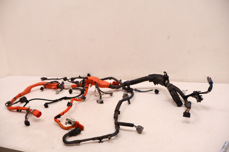 TOYOTA RAV4 IV 2.5 HYBRID INSTALACJA SILNIKA 82121-42F40B