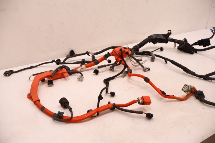 TOYOTA RAV4 IV 2.5 HYBRID INSTALACJA SILNIKA 82121-42F40B