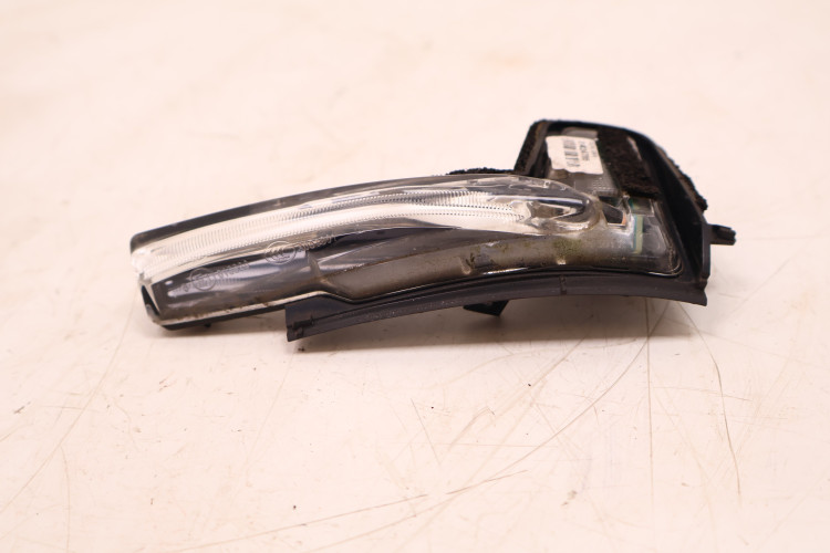 VOLVO XC60 II KIERUNKOWSKAZ LUSTERKA PRAWY 31424786, 31385686