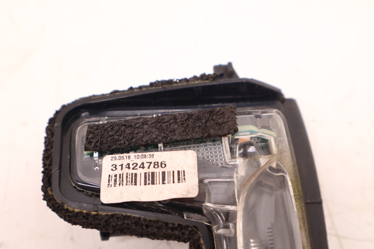 VOLVO XC60 II KIERUNKOWSKAZ LUSTERKA PRAWY 31424786, 31385686