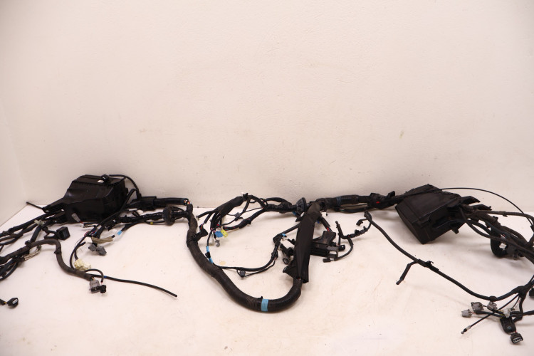TOYOTA RAV4 IV 2.5 HYBRID INSTALACJA KOMORY SILNIKA
