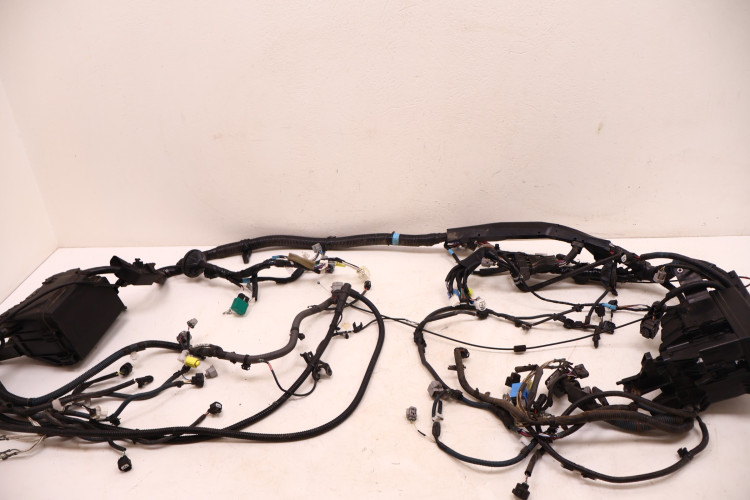 TOYOTA RAV4 IV 2.5 HYBRID INSTALACJA KOMORY SILNIKA