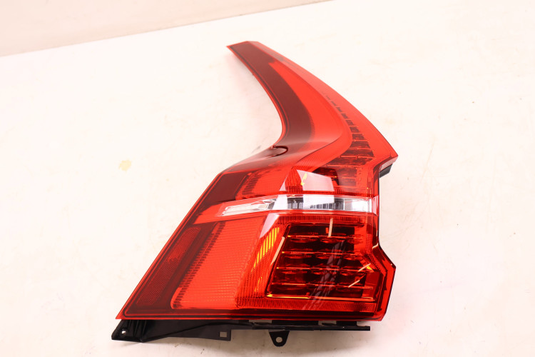 VOLVO XC60 II LAMPA LEWA TYŁ 32228914