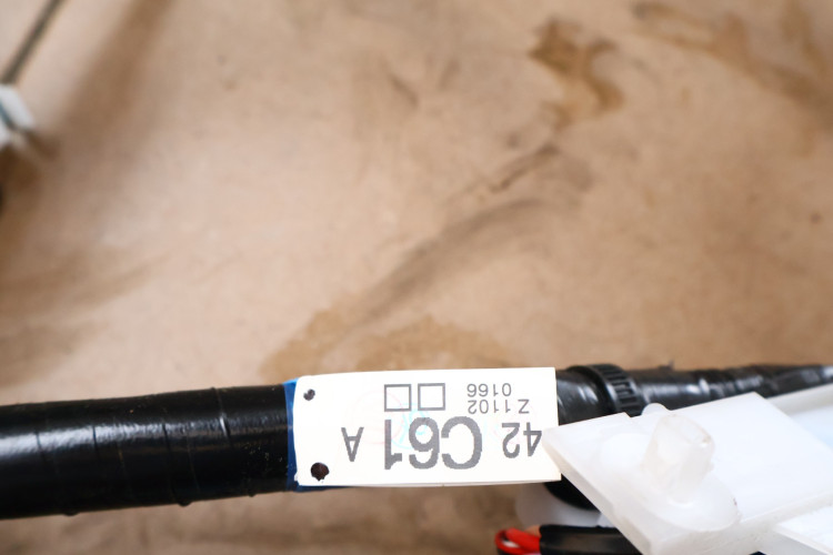 TOYOTA RAV4 IV 2.5 HYBRID WIĄZKA INSTALACJA WNĘTRZA