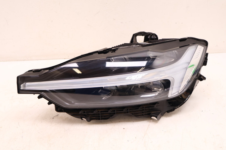 VOLVO XC60 II LAMPA LEWA PRZÓD UK 32420426