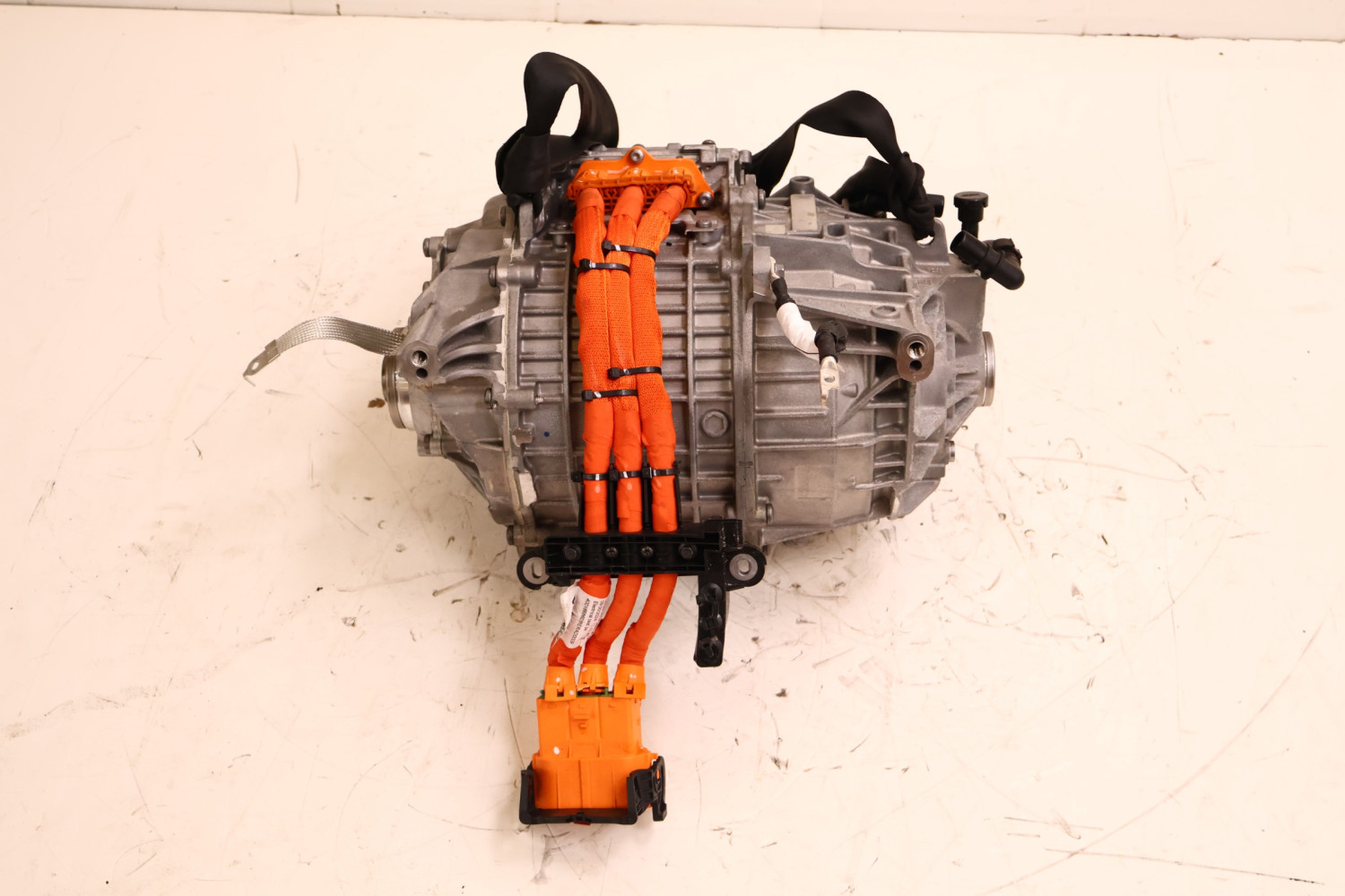 VOLVO XC60 II 2.0 T8 T6 SILNIK ELEKTRYCZNY P1216784