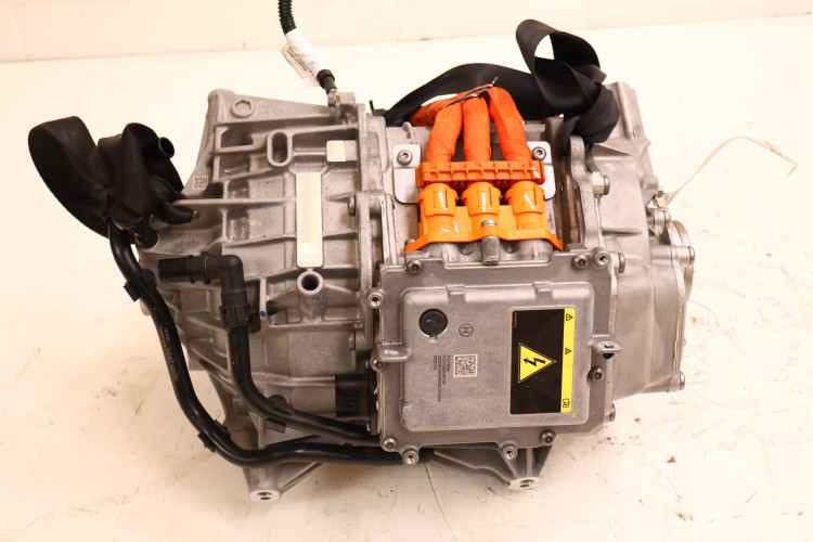 VOLVO XC60 II 2.0 T8 T6 SILNIK ELEKTRYCZNY P1216784