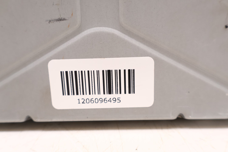 VOLVO XC60 II RADIO 32413742
