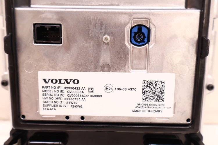 VOLVO XC60 II EKRAN WYŚWIETLACZ 32350422
