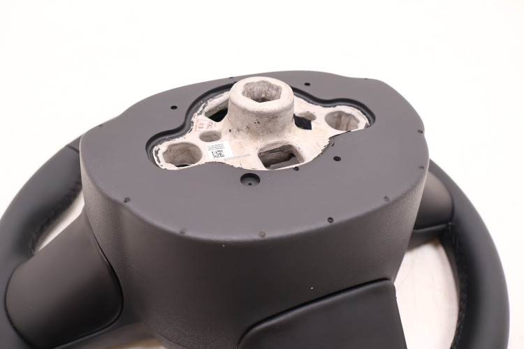 VOLVO XC60 II KIEROWNICA WIELOFUNKCYJNA 735-15 32366294